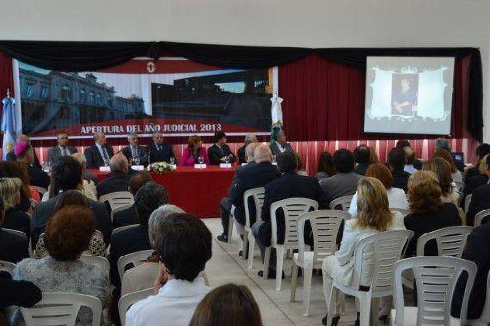 El vicegobernador asisti� a la apertura del a�o judicial