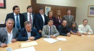 �El oficialismo manipul� la citaci�n a Soto�, dijo la oposici�n