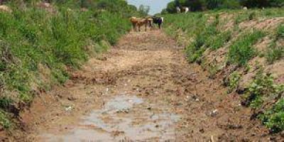 Canales a cielo abierto sin agua hace a�os