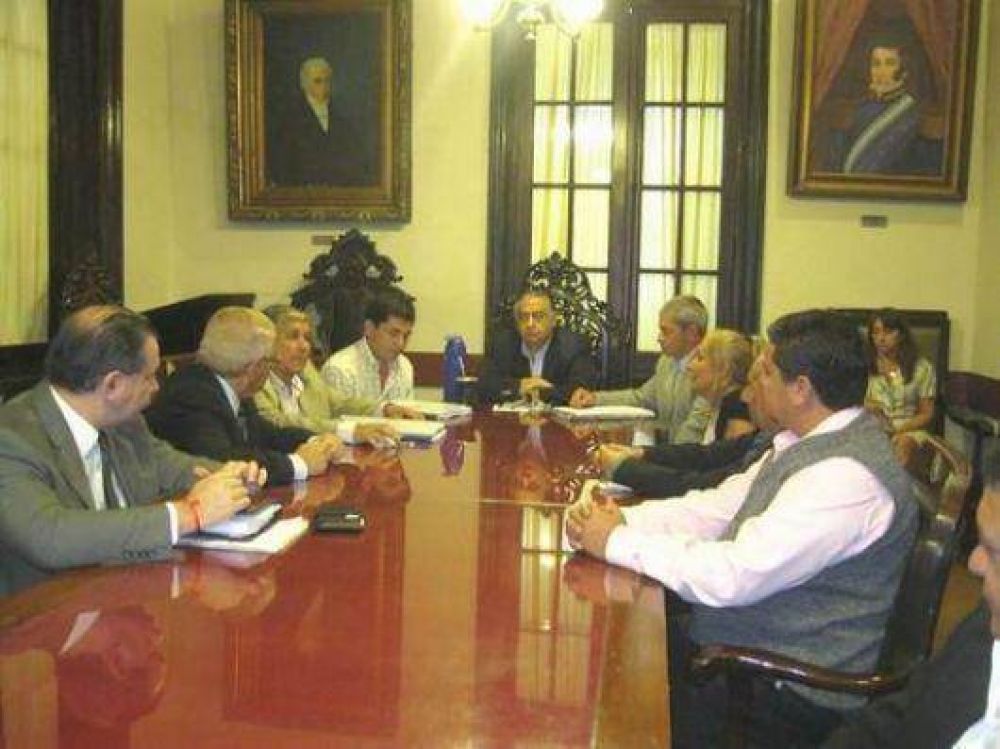 Compromiso por la represa Garab�-Panamb�
