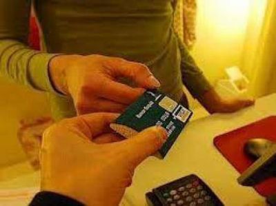  Los bancos ganaron 8300 millones de pesos por intereses de tarjetas de cr�dito durante el 2012 