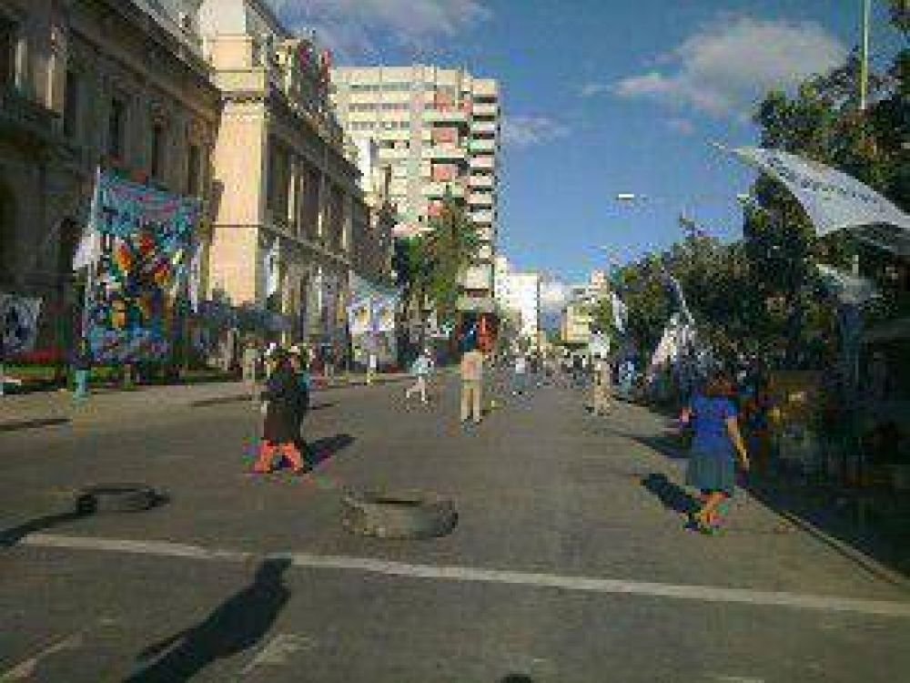 Ante la falta de respuestas por parte del gobierno de Jujuy: la red de organizaciones sociales realizar�an hoy cortes de rutas y puentes