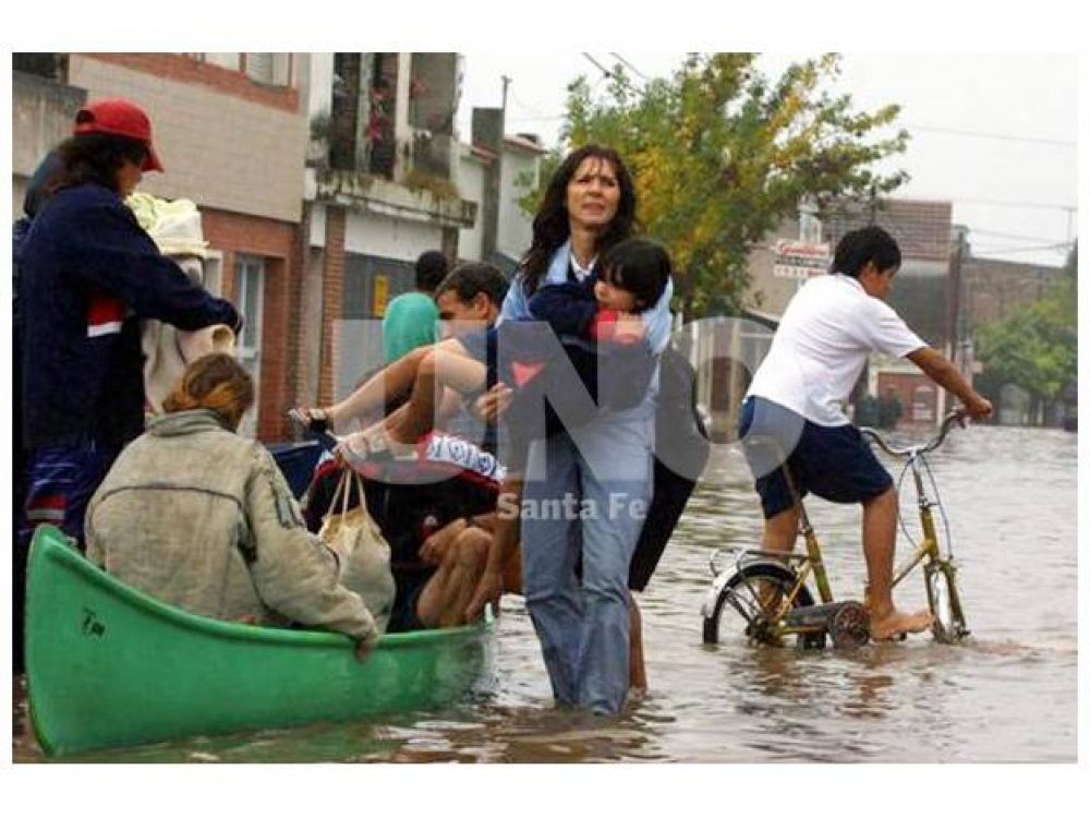 �Est�n usando la inundaci�n para hacer marketing pol�tico�