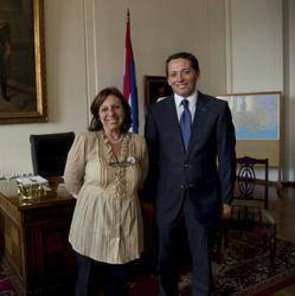Gray se reuni� con la Intendente de Montevideo