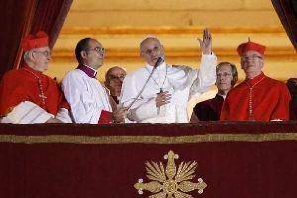 En su primer d�a, el papa Francisco, fue a rezar a la Bas�lica de Santa Mar�a