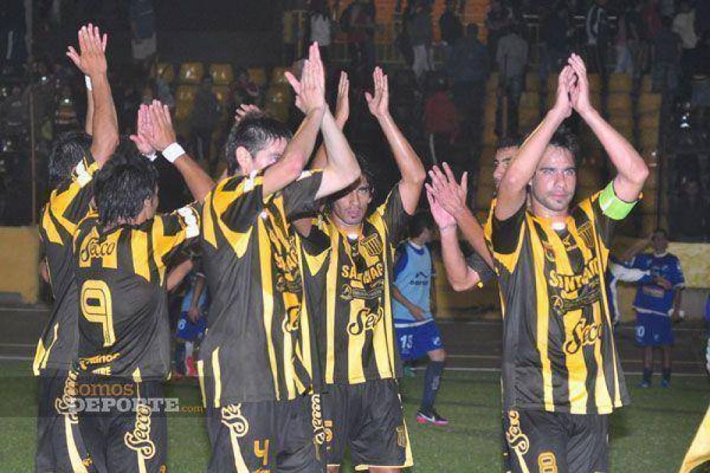 Mitre se recuper� ante su gente y volvi� a la cima