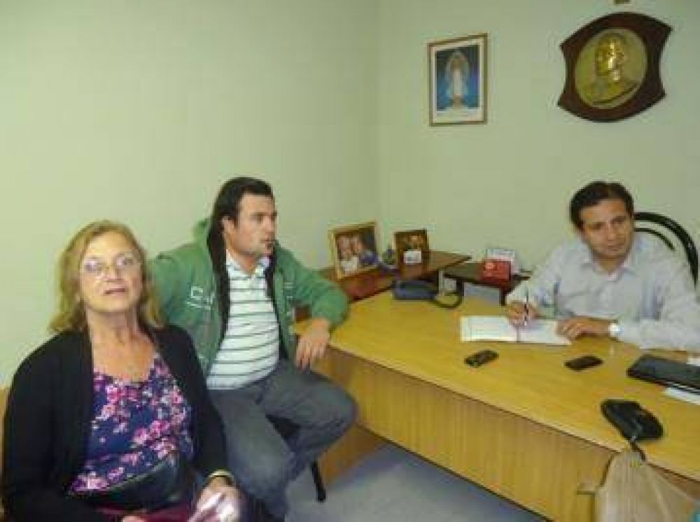 Reuni�n entre Foro de Seguridad y el jefe de la Departamental