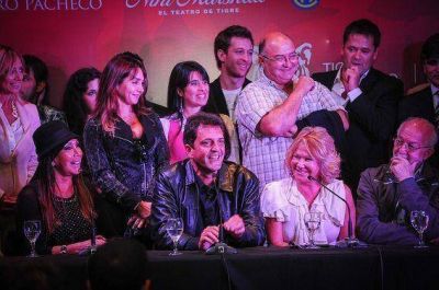Massa lanz� la temporada teatral 2013 para el municipio de Tigre