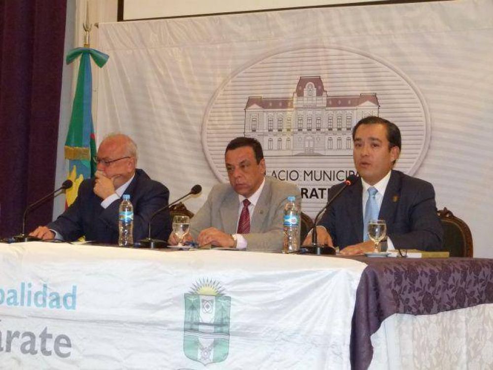 Z�rate anfitri�n del Seminario Internacional de Pol�ticas P�blicas