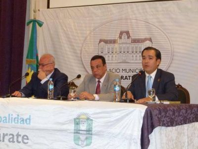 Z�rate anfitri�n del Seminario Internacional de Pol�ticas P�blicas