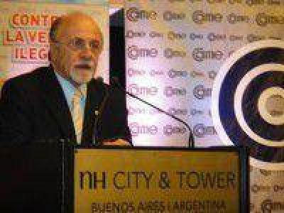 Lamacchia dijo que tendr�n una reuni�n con Moreno por Supercard