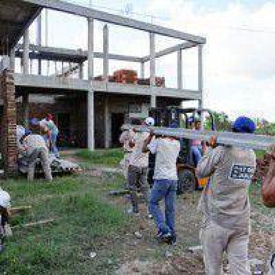 Tapitas por viguetas, crece la Casa Garrahan del Chaco