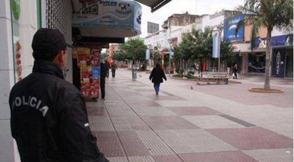 Detienen a tres personas por una estafa a Fr�vega