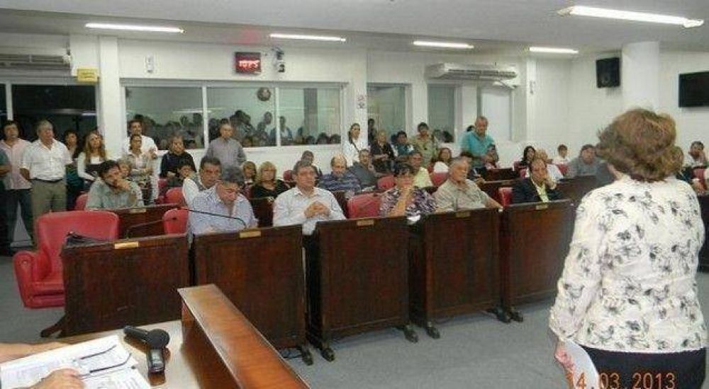 Debatieron sobre urbanizaci�n de asentamiento