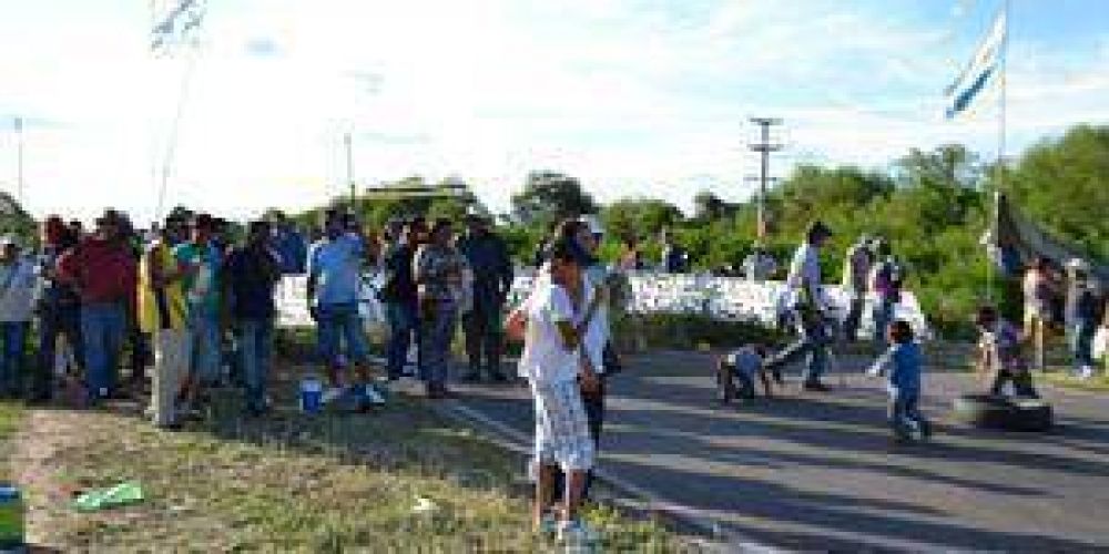 Se endurece el corte de Ruta en Ibarreta