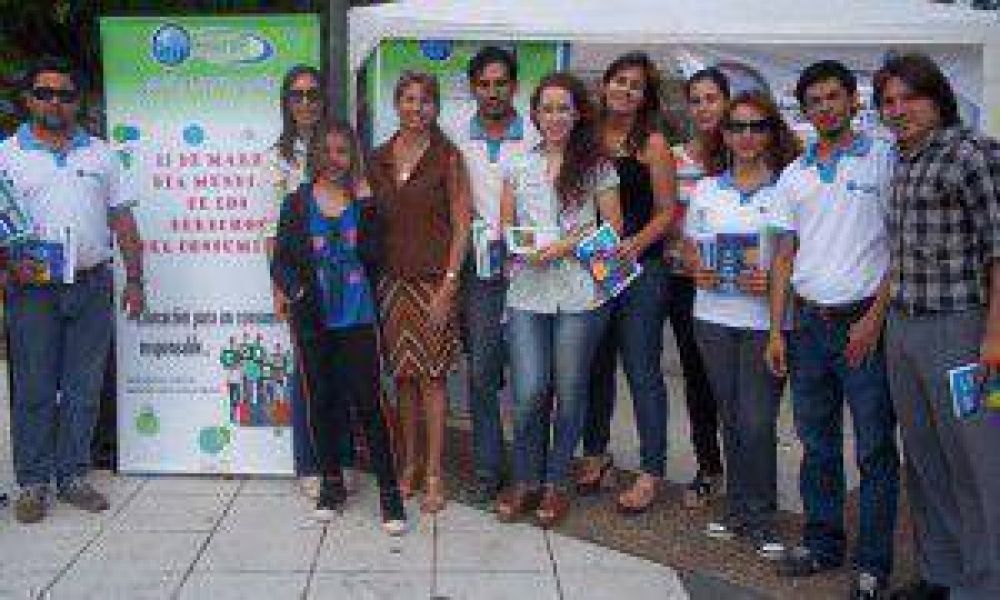 Actividades en el D�a de los Derechos de Consumidores