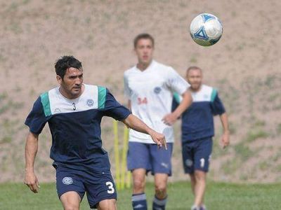 Se desgarr� Longo y estar� ausente ante Gimnasia en Jujuy