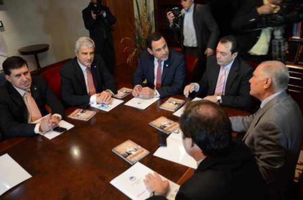 Econom�as regionales, violencia de g�nero, mediaci�n y salud abordar� el Parlamento del NOA