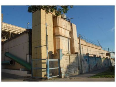 Corte de agua y baja presi�n en el centro de Paran�