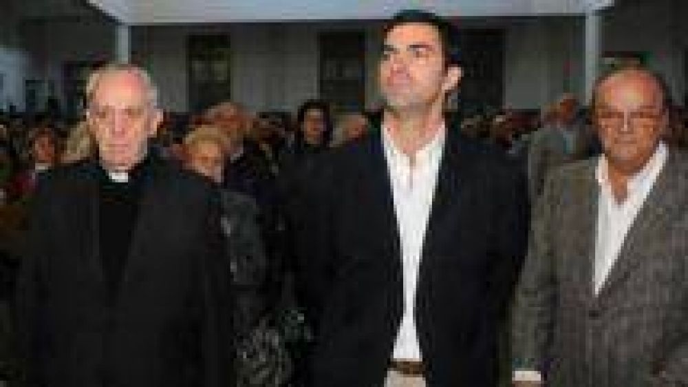 "Francisco nos guiar� a entender que creer es hacer", dijo Urtubey sobre el nuevo Papa argentino