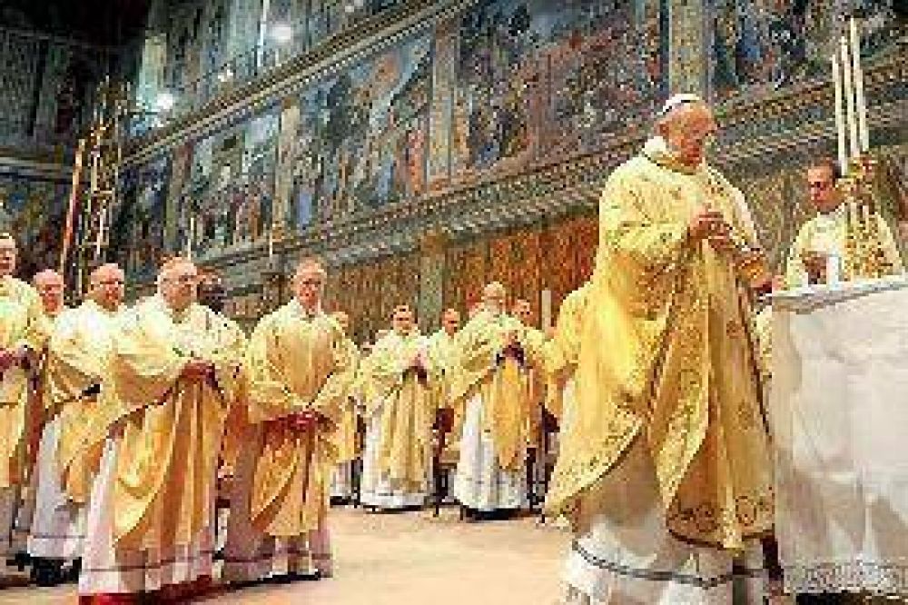 El Papa pide a los cardenales llevar una vida "irreprochable"