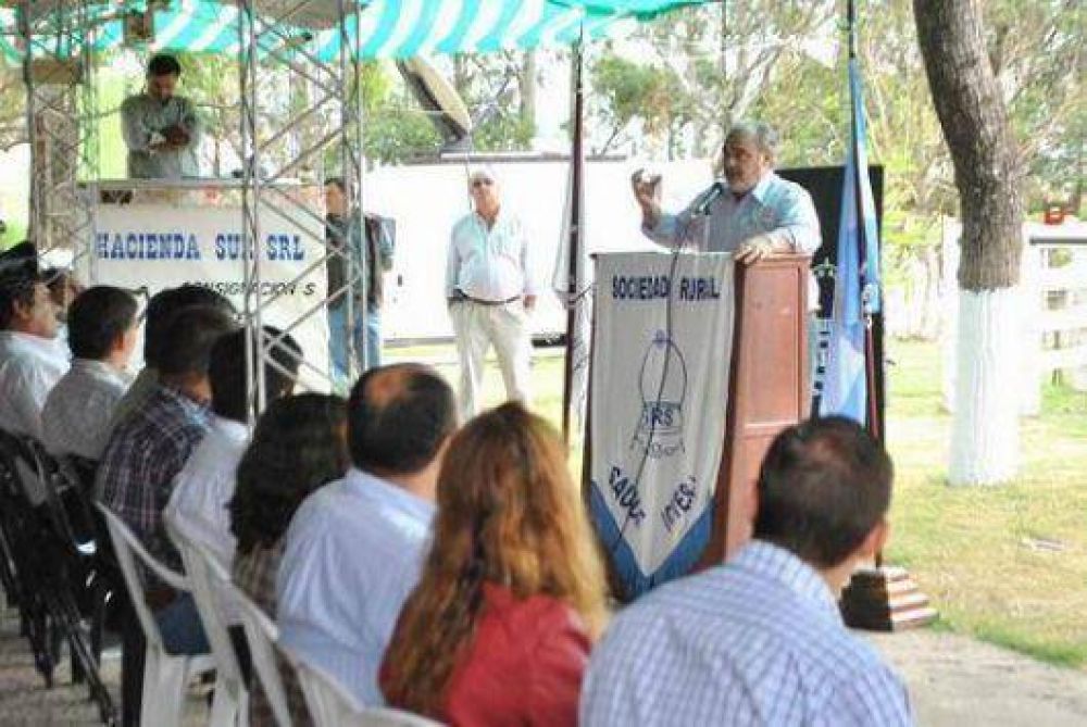 Inauguraron obra el�ctrica que beneficia a 45 familias