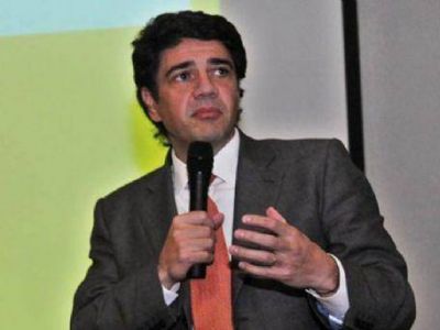 Denuncian a Jorge Macri y Carlos de Narv�ez por falsificaci�n de documentos