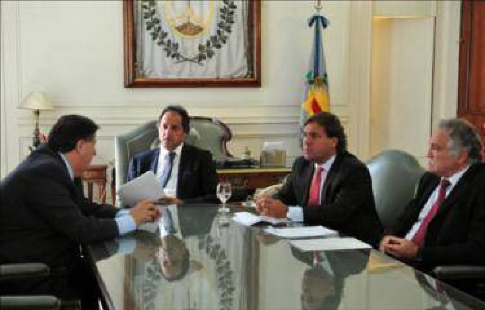 Scioli en reuni�n de trabajo con eje en salud