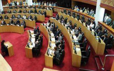 La Legislatura aprob� la contrataci�n directa para la construcci�n de viviendas