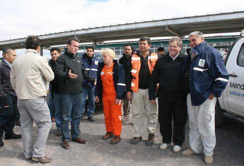 Paco dej� a la Polic�a Minera en Vale para controlar qu� se lleva la empresa