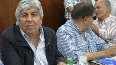Moyano colocar� la piedra basal de una cl�nica y presentar� su partido