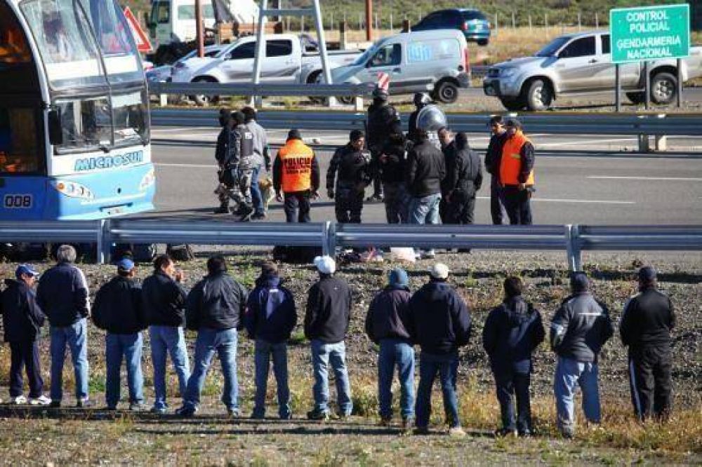 Durante un operativo sorpresivo en G�er Aike la polic�a incaut� drogas y armas