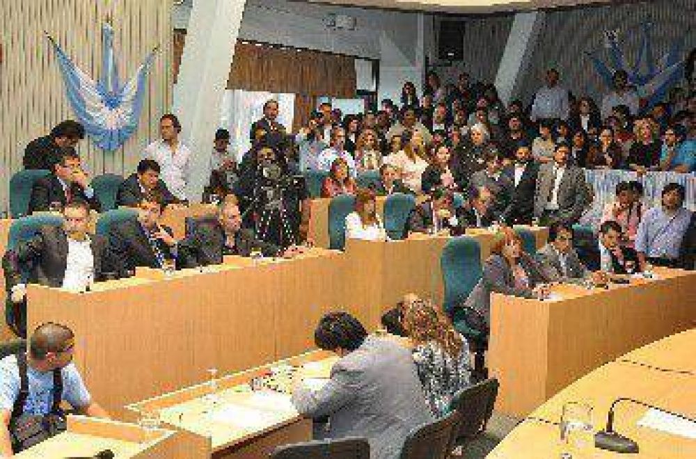Bloque justicialista adelant� que no aprobar�n �toma de endeudamiento�