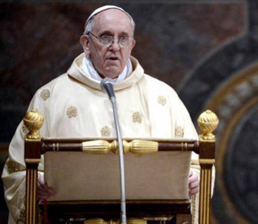 El papa pidi� "no ceder al pesimismo" en su segundo d�a de actividad