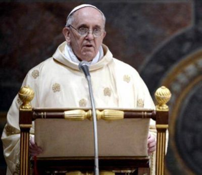 El papa pidi� "no ceder al pesimismo" en su segundo d�a de actividad