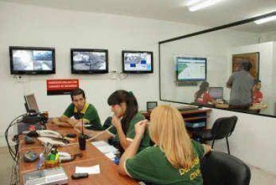 Quieren llegar a las 150 c�maras Mor�n present� su sistema de monitoreo