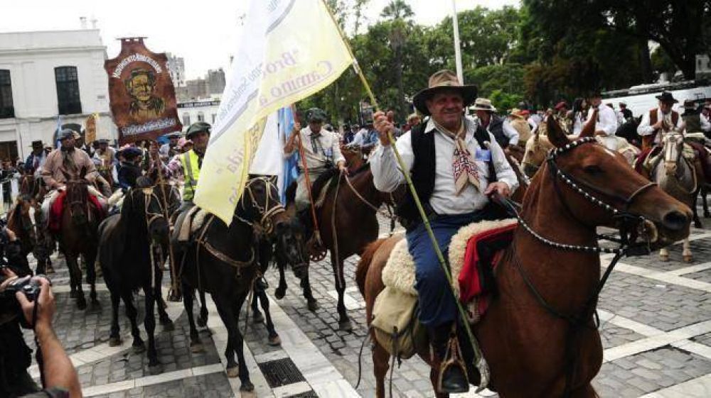 En su ltimo paso por Crdoba, Bergoglio tambin lleg en colectivo