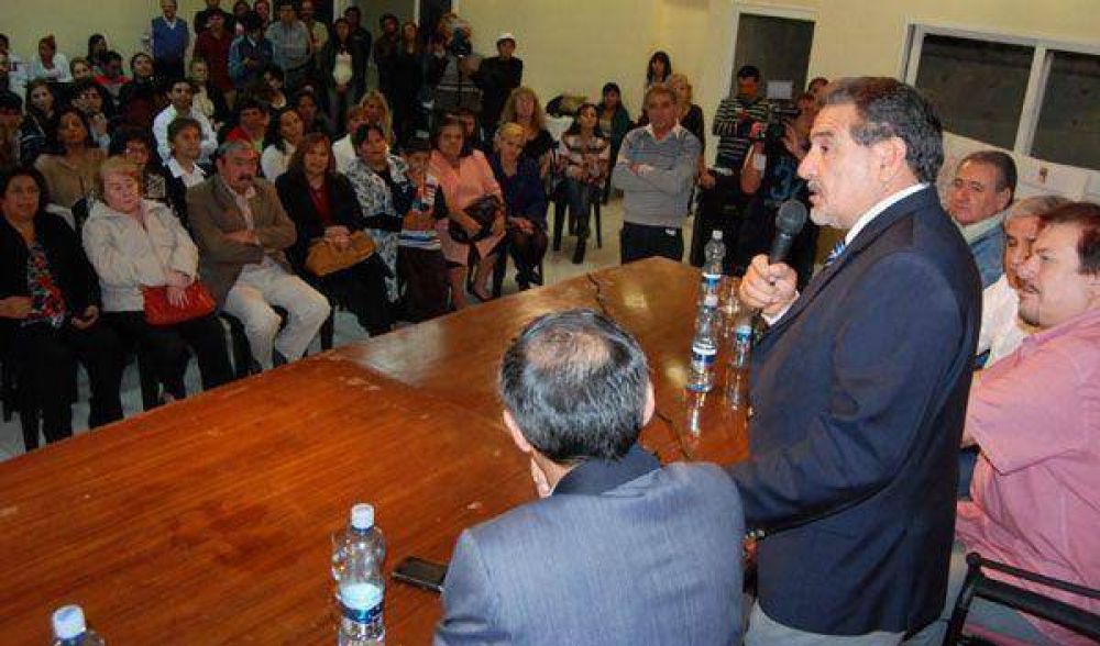 El gobernador encabez homenaje a Hugo Chvez