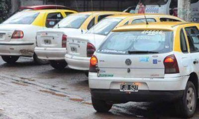 Un pasajero intent� incendiar una remisera