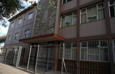 Maestra amordazaba a alumnos de tercer grado para que no hablaran en clases
