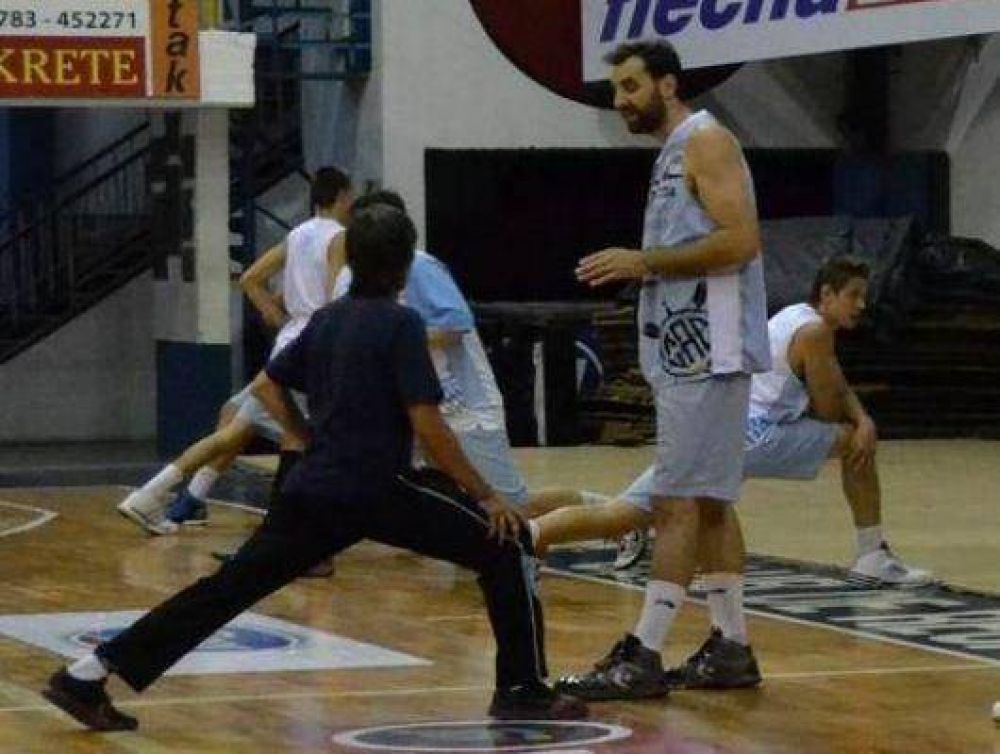 Regatas trabaja y espera su rival