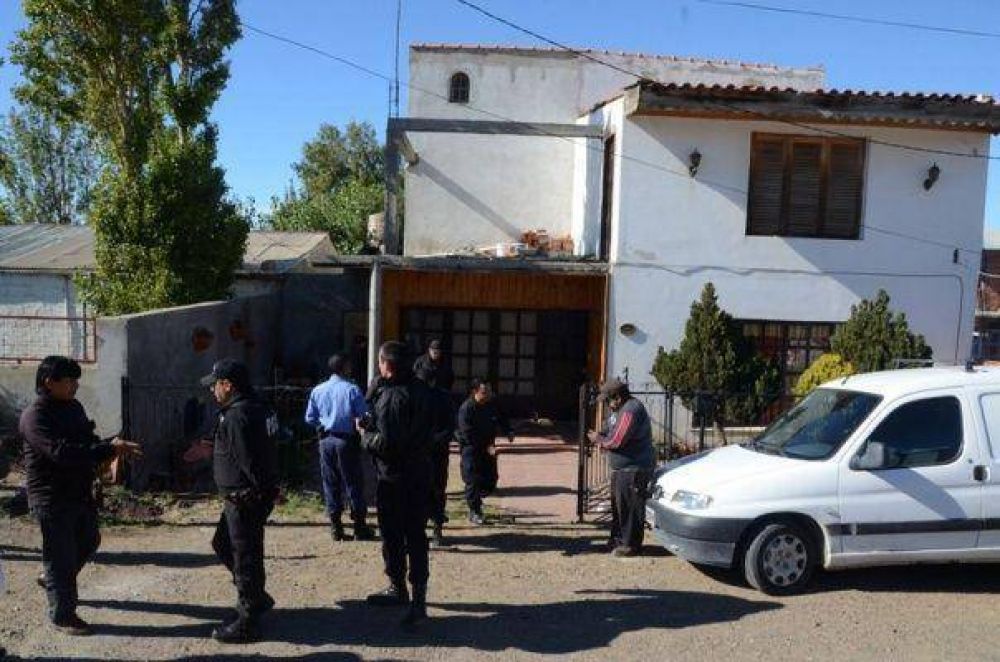 Un hombre muri� al caer de un techo