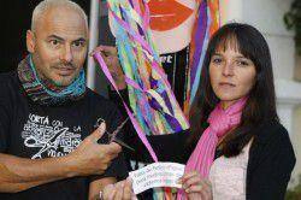 Lanzaron la campa�a �Cort� con la violencia de g�nero�