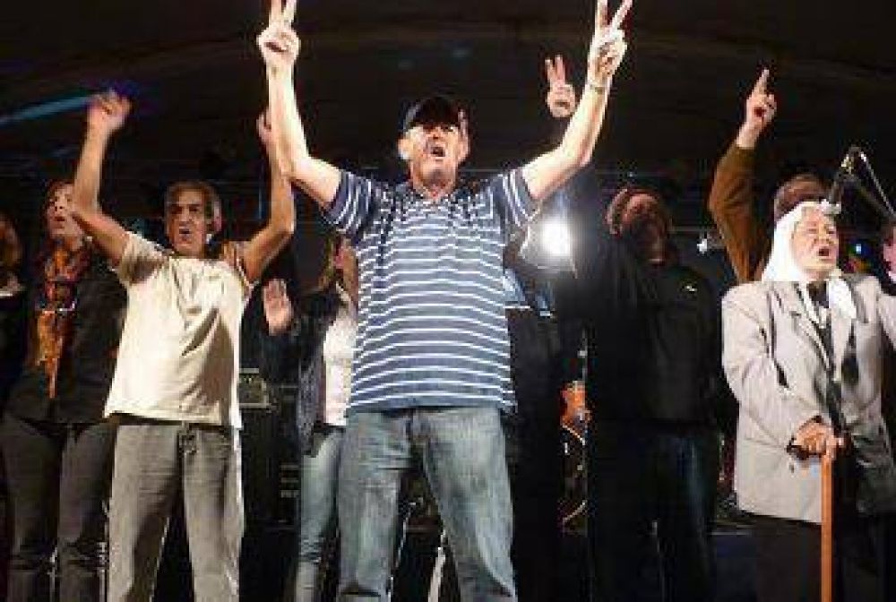 La campa�a lleg� a su fin y se abren paso los votos