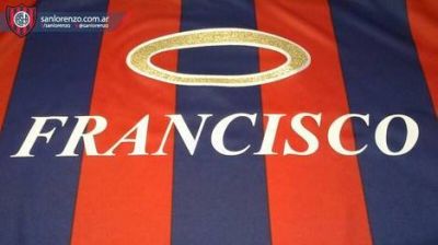 San Lorenzo usa hoy una camiseta especial en homenaje a Bergoglio