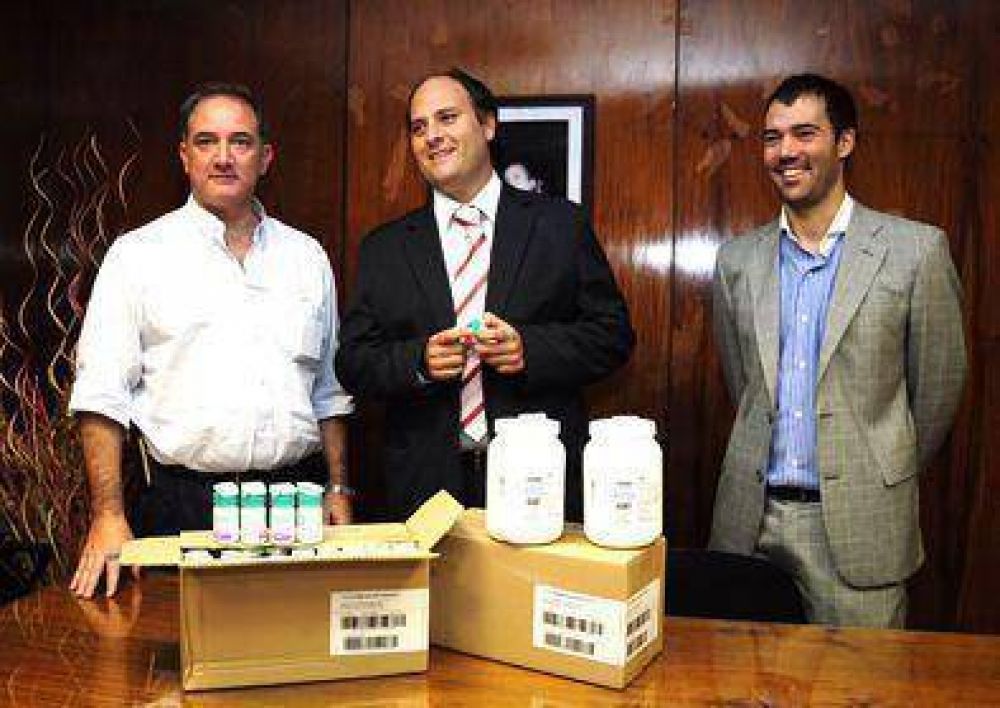 Entregaron una importante donaci�n de medicamentos