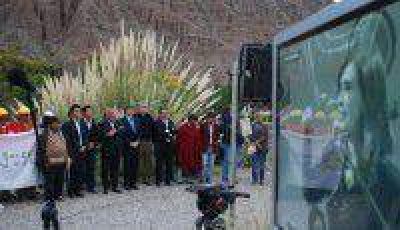 Mediante Videoconferencia, la Presidenta celebr� el lanzamiento del �Proyecto Olaroz�