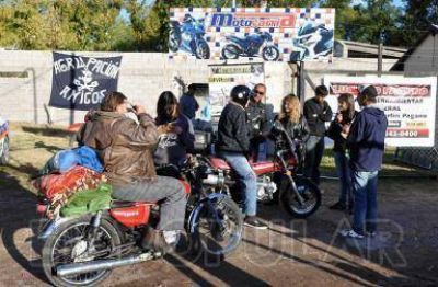 "Hoy llegaron cerca de 150 y esperamos no menos de 400 moteros"