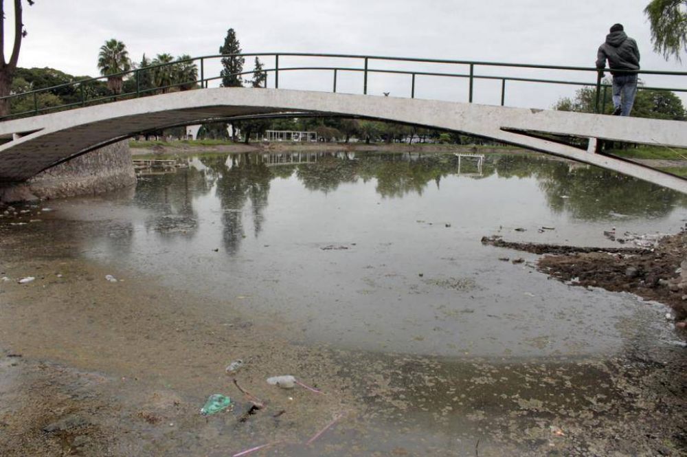 El lago devuelve una imagen inquietante