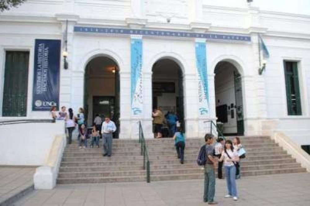 Paran el lunes los docentes Universitarios